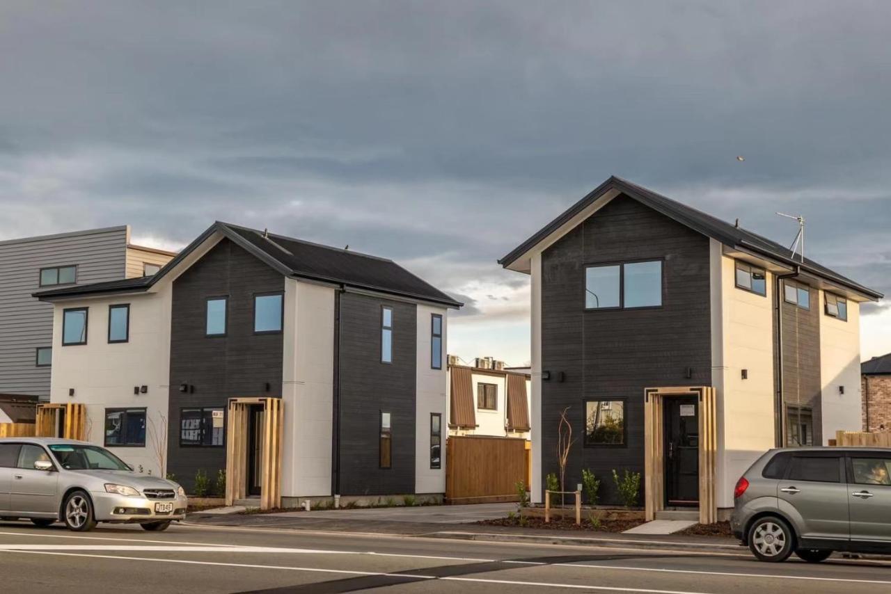 Close To Arena And One Kilometer From Railway Station Onsite Ev Car Park Christchurch Exterior photo