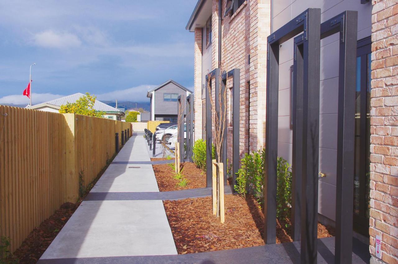 Close To Arena And One Kilometer From Railway Station Onsite Ev Car Park Christchurch Exterior photo